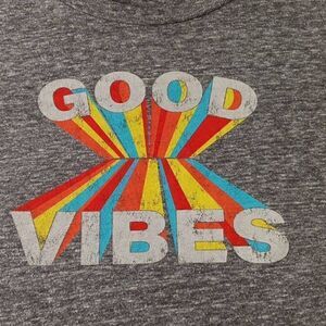 Good Vibes women's Tshirt.Brand: Modern Canvas.Size: M